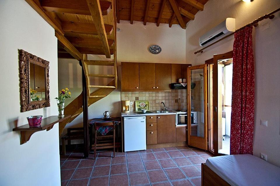 Katikies Stamatias Studios & Maisonettes Agnontas Buitenkant foto
